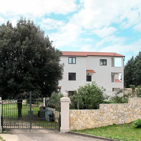 Smitran - Pul213 Apartman Banjole